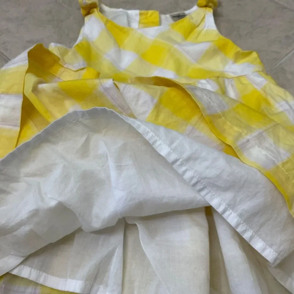 OshKosh b'Gosh Girls 12M Sleeveless Gingham Sundress Lined buttons in back